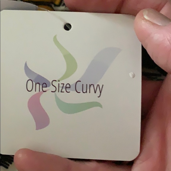 SOLD 🛍💵NWT Abby+Anna OS Curvy leggings - Picture 2 of 3